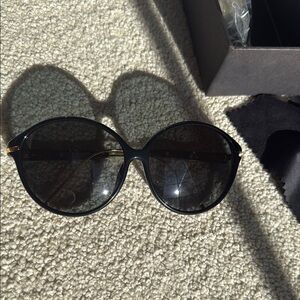 Elegant Black Sunglasses
